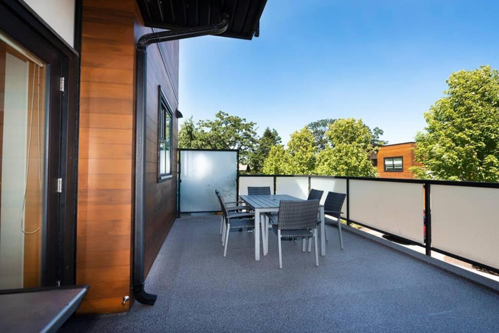 Cedar Hill Sunlit Stay - Bright Spacious & Modern Βικτώρια Εξωτερικό φωτογραφία